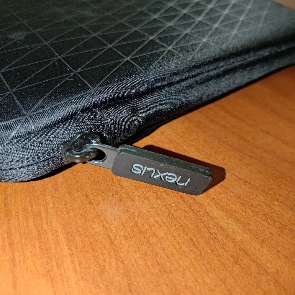 Google Sleeve GLE10100 for Nexus 7 Tablets - Black